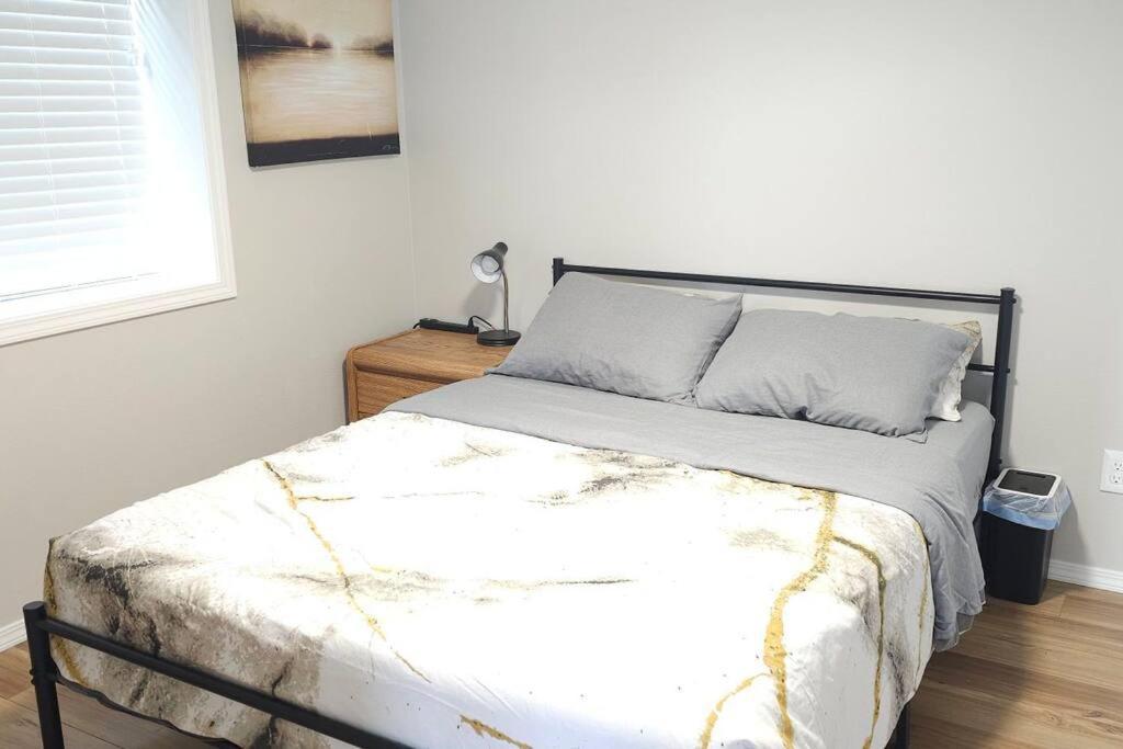 Apartment A Away From *